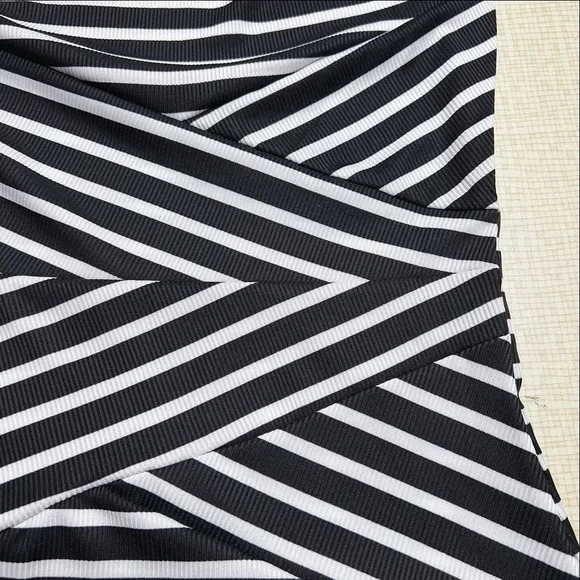 Sheath Black and White Striped Dress  Size Small - Picture 9 of 17